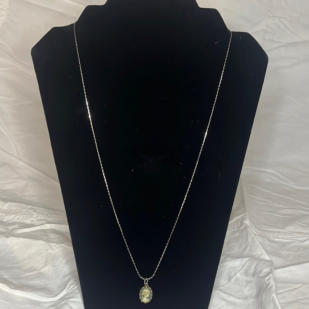 Avon Cameo necklace